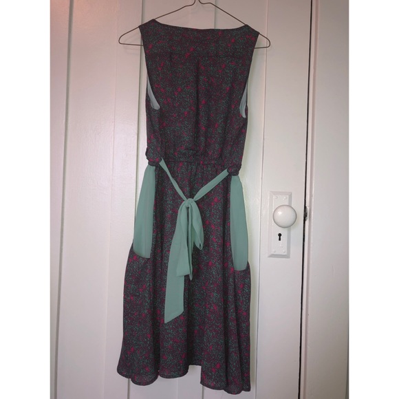 Flowered short-sleeve dress - Picture 2 of 5